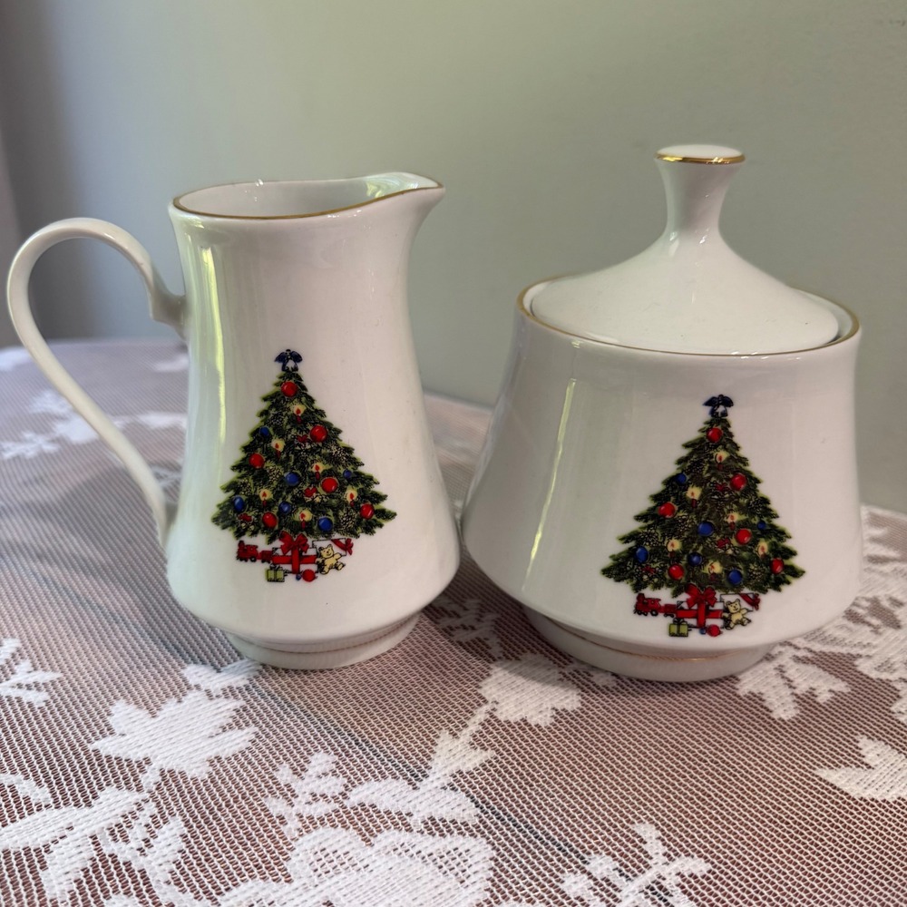 Sea Gull Fine China Cream and Sugar Set White Christmas Tree Gold Trim Excellent